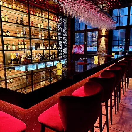 Twins Hotel 4*